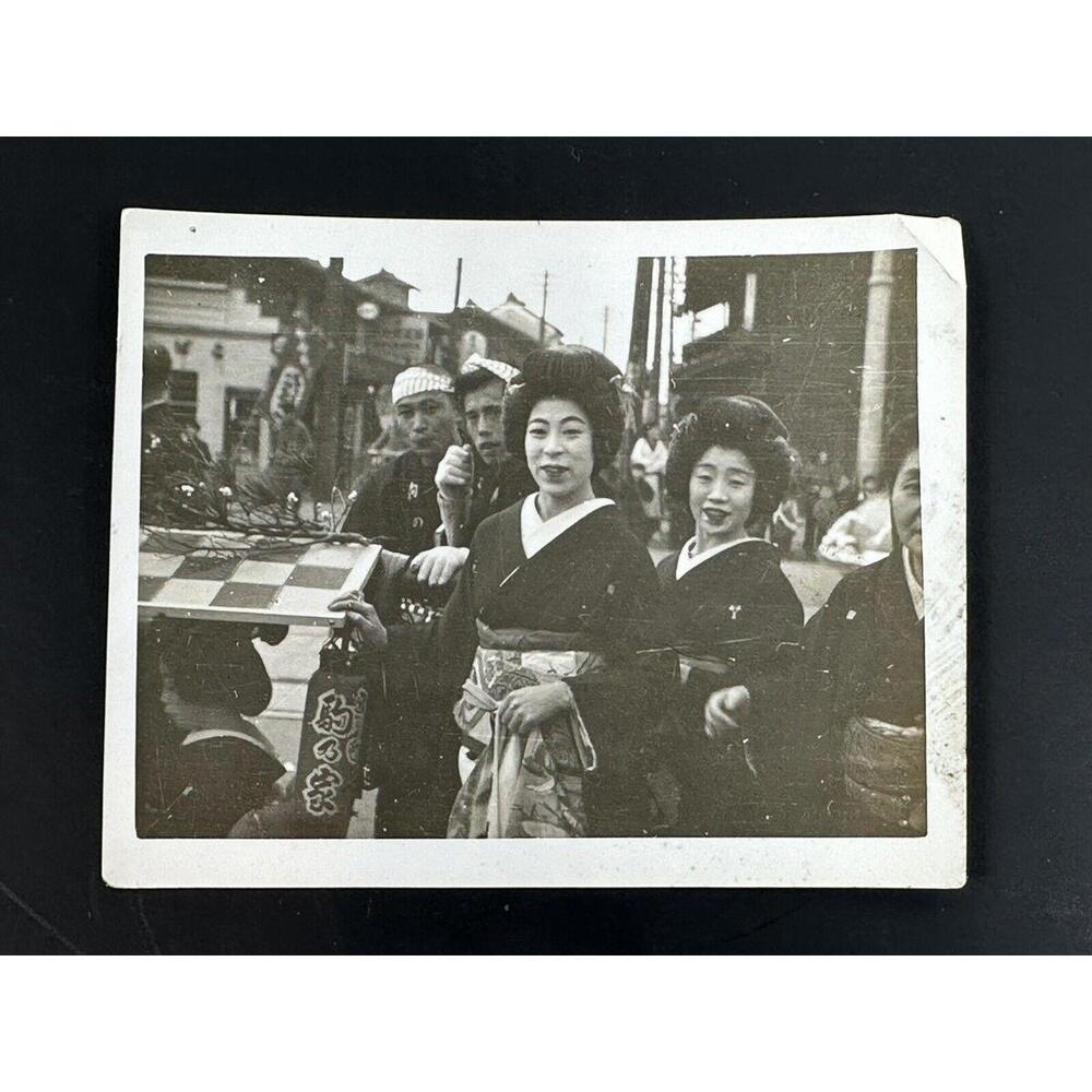 Vintage Beautiful Japanese Girls Photo Kyoto Japan Daily Life Scene